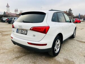 Audi Q5 (ver-2-0-tdi-quattro-s--tronic)