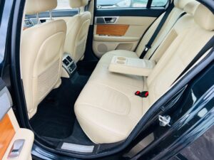 Jaguar Xf (ver-2-2d-premium-luxury)