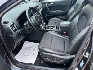 Kia Sportage (ver-2-0-crdi-awd-aut-vision)