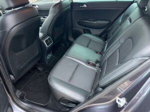 Kia Sportage (ver-2-0-crdi-awd-aut-vision)