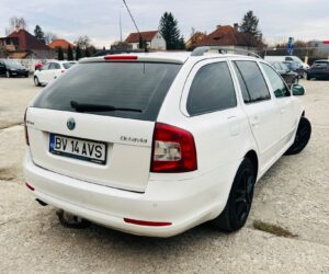 Skoda Octavia (ver-combi-1-6-tdi-dpf-4x4-ambition)